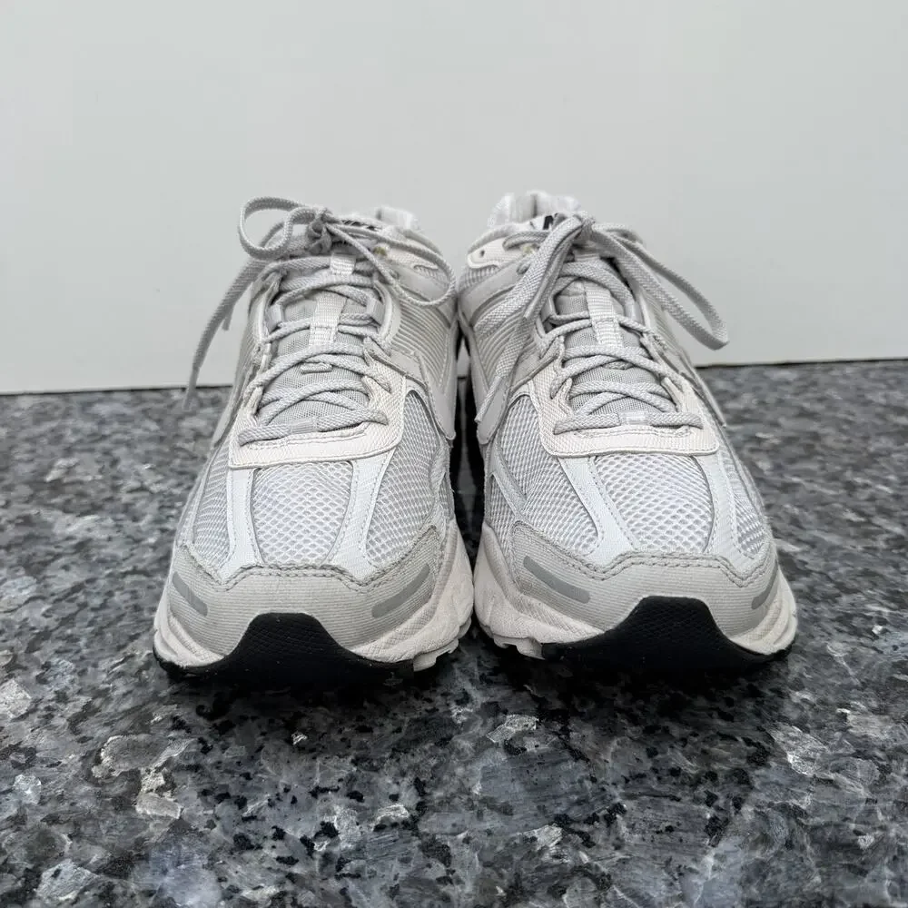 Nike Zoom Vomero 5 Vast Grey Mens Size 10.5 Athletic Retro Shoes Sneakers